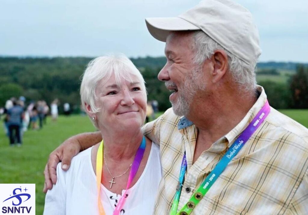 Meet The Iconic Couple From The Woodstock Album Co – Tymoff