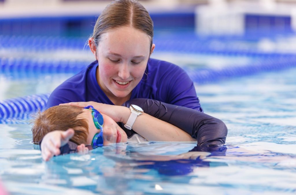10 Benefits of Becoming a Swimming Teacher